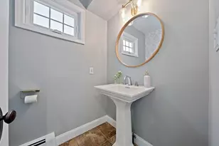 42 Brooks Pl, West Bridgewater, MA 02379 - Photo 8
