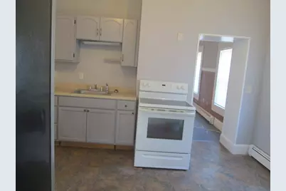 3 Lynn St, Fitchburg, MA 01420 - Photo 2