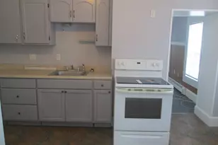 3 Lynn St, Fitchburg, MA 01420 - Photo 2