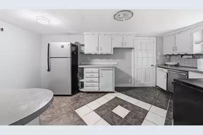 253 Lexington St, Woburn, MA 01801 - Photo 6