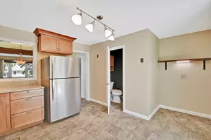 51 Fox Meadow Rd, Leominster, MA 01453 - Photo 8