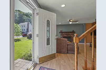 8 Walker Rd, Franklin, MA 02038 - Photo 6