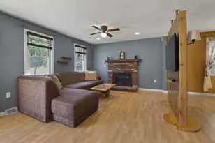 8 Walker Rd, Franklin, MA 02038 - Photo 24
