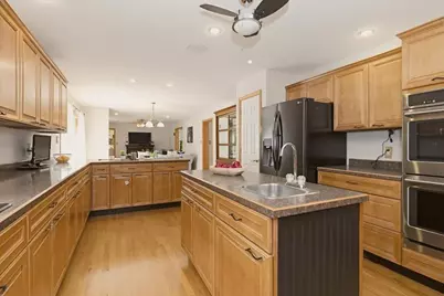 12 Corcoran Rd, Burlington, MA 01803 - Photo 14
