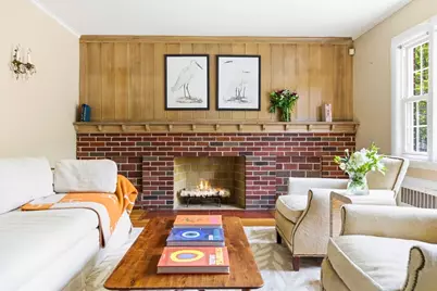231 Moss Hill Rd, Boston, MA 02130 - Photo 2