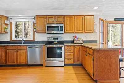 113 Slater St, Attleboro, MA 02703 - Photo 4