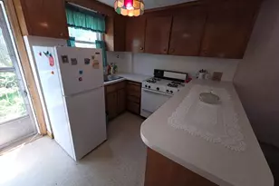 445 E 5th St, Boston, MA 02127 - Photo 6