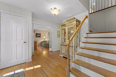 4 Ashton Dr, Shrewsbury, MA 01545 - Photo 4