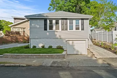 42 Plover Rd, Quincy, MA 02169 - Photo 2