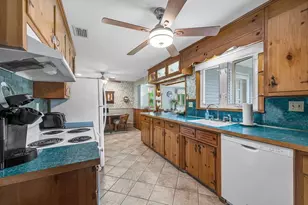 296 Pease Rd, East Longmeadow, MA 01028 - Photo 14