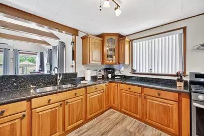 121 Merrill Rd, Springfield, MA 01119 - Photo 14