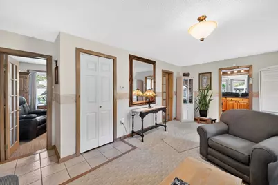 121 Merrill Rd, Springfield, MA 01119 - Photo 8