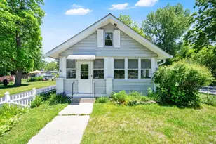 121 Merrill Rd, Springfield, MA 01119 - Photo 1