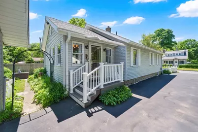 121 Merrill Rd, Springfield, MA 01119 - Photo 4