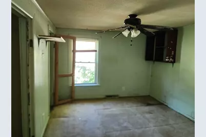 156 Grattan St, Chicopee, MA 01020 - Photo 24