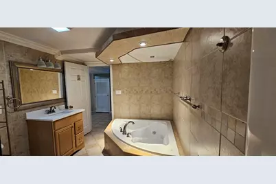 1967 Rodman St, Fall River, MA 02721 - Photo 12