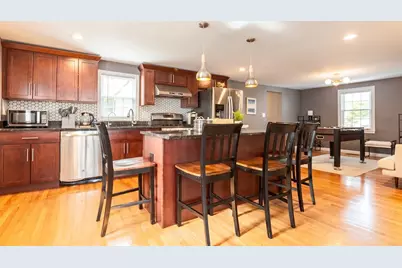 27 Sewall St, Revere, MA 02151 - Photo 2