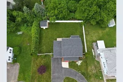 109 Vineland Ave, East Longmeadow, MA 01028 - Photo 4