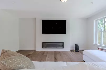 112 Genest St #12, Dracut, MA 01826 - Photo 6