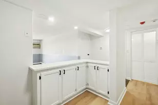 585 Revere Beach Pkwy, Revere, MA 02151 - Photo 8