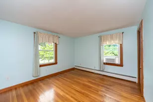 22 Woodside Ave, Leominster, MA 01453 - Photo 18