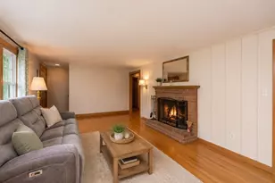 22 Woodside Ave, Leominster, MA 01453 - Photo 14