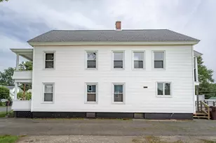 16 Miller St, Westfield, MA 01085 - Photo 4