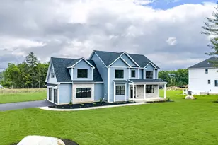 32 Balsam Hl Rd, Ludlow, MA 01056 - Photo 2