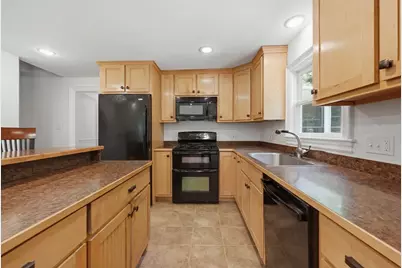 39 Beacon Street, Amesbury, MA 01913 - Photo 12