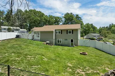 38 Dexter Ave, Dracut, MA 01826 - Photo 8