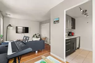 5 Grove St, Boston, MA 02114 - Photo 4