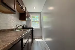 124 Potomska, New Bedford, MA 02740 - Photo 2