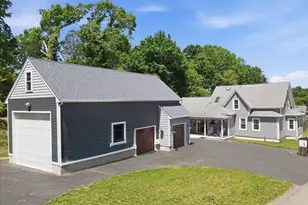 15 Hall St, Plymouth, MA 02360 - Photo 2