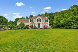 10 Amanda St, Middleborough, MA 02346 - Photo 2