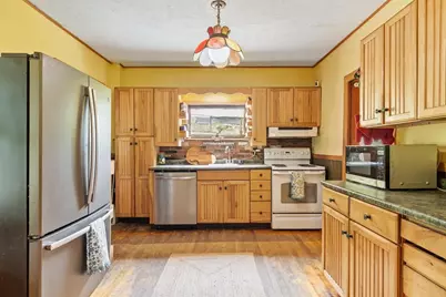 11 Wakefield St, Worcester, MA 01605 - Photo 12