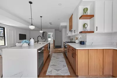 37 Kingston St #B, Somerville, MA 02144 - Photo 8