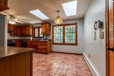 322 Spring St, Shrewsbury, MA 01545 - Photo 4