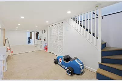 23 Kosciusko St, Peabody, MA 01960 - Photo 18
