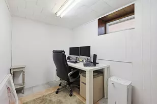 23 Kosciusko St, Peabody, MA 01960 - Photo 22