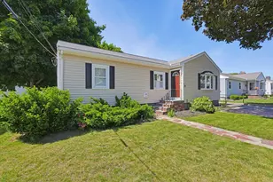 23 Kosciusko St, Peabody, MA 01960 - Photo 2