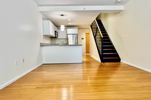 2 Earhart, Cambridge, MA 02141 - Photo 2