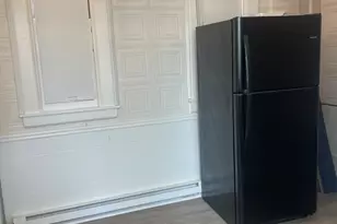 76 Maple St, Springfield, MA 01105 - Photo 2