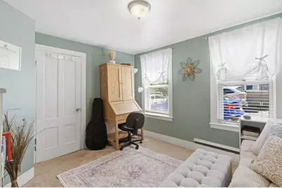14 Norfolk St, Haverhill, MA 01830 - Photo 12