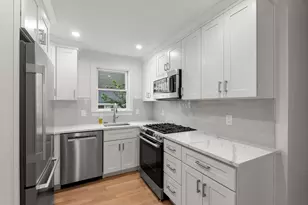 85 School St, Boston, MA 02129 - Photo 2