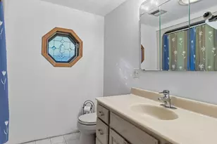 33 W Elm St, Hopkinton, MA 01748 - Photo 32