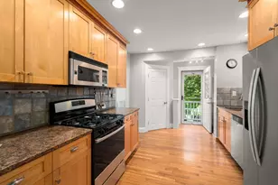 96 Beech St, Boston, MA 02131 - Photo 12