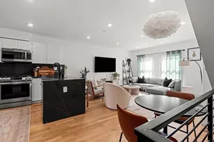 4 Everett Pl, Boston, MA 02128 - Photo 16