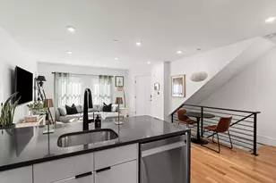 4 Everett Pl, Boston, MA 02128 - Photo 12