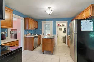 24 Bennett Pl, Leominster, MA 01453 - Photo 6