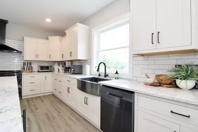 103 Oak Hollow Rd, Springfield, MA 01128 - Photo 18